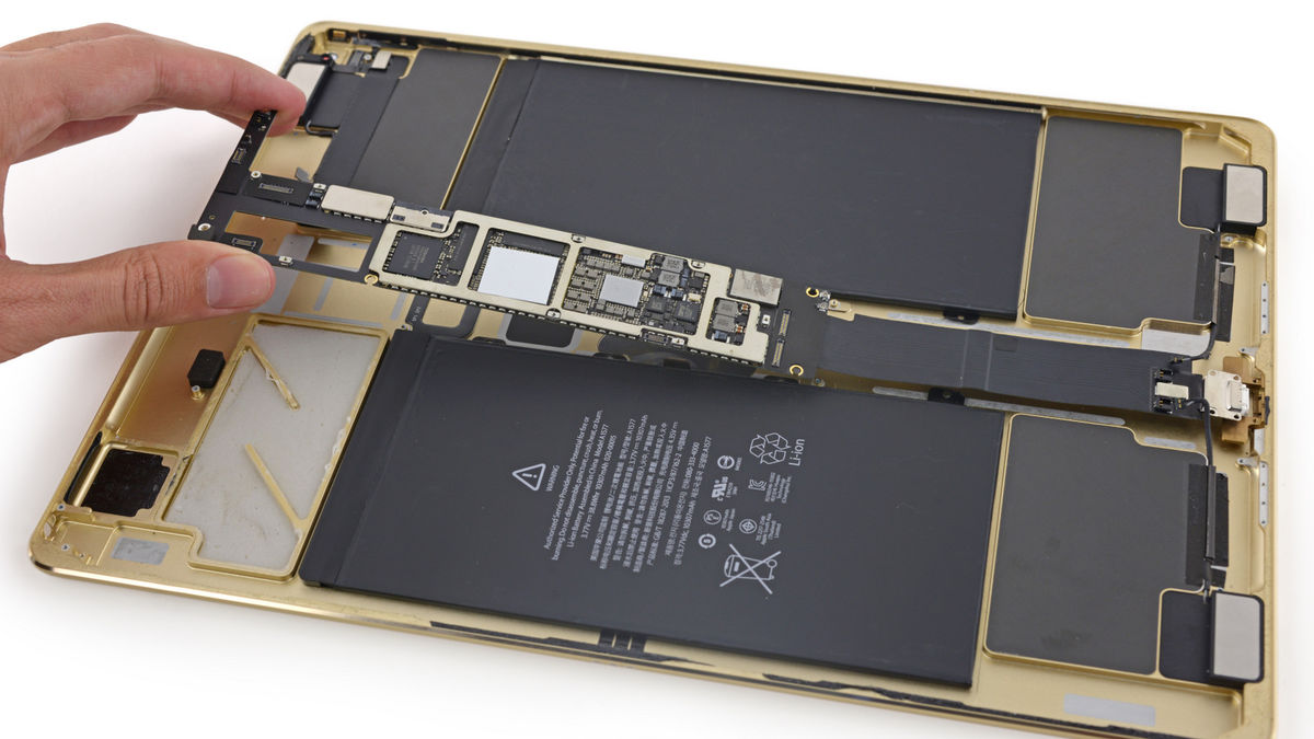 Замена микросхемы дисплея iPad Pro 11"