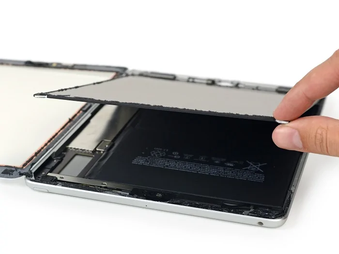 Замена микросхемы тачскрина iPad 5