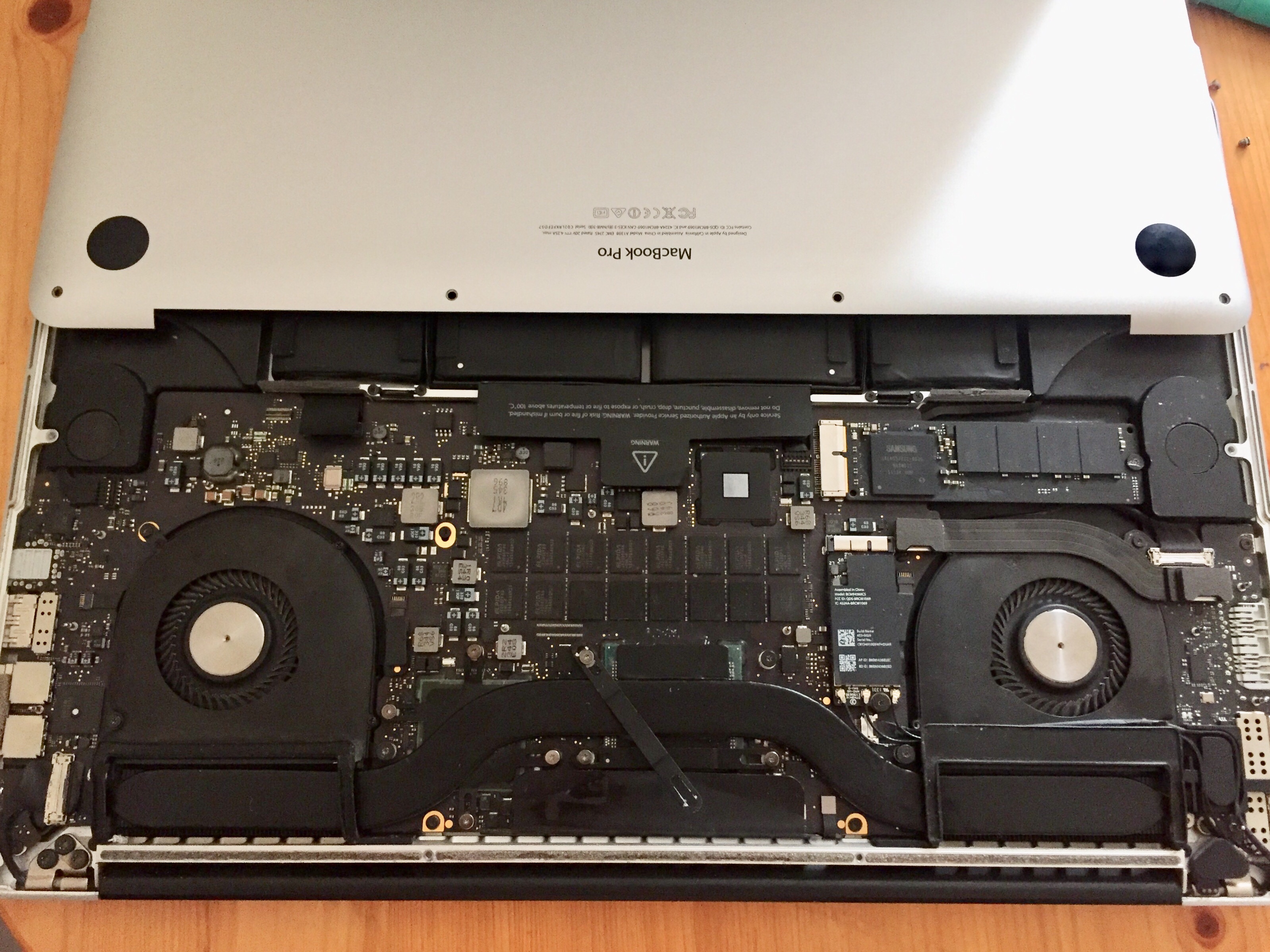 Замена микросхемы мультиконтроллера MacBook Pro Retina A1398