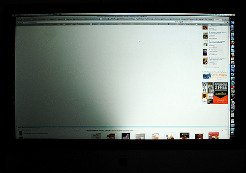 Неравномерная подсветка экрана iMac 27